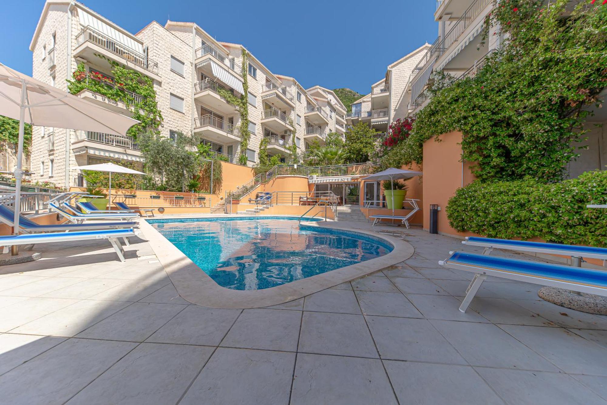 Petrovac Bay Apartments Екстер'єр фото