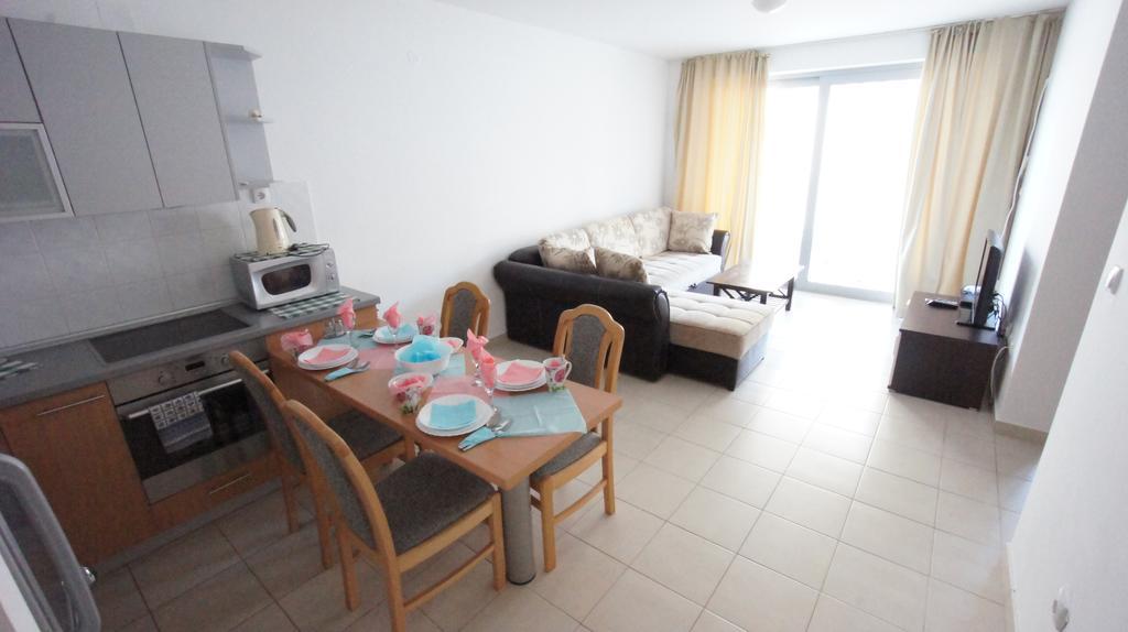 Petrovac Bay Apartments Екстер'єр фото